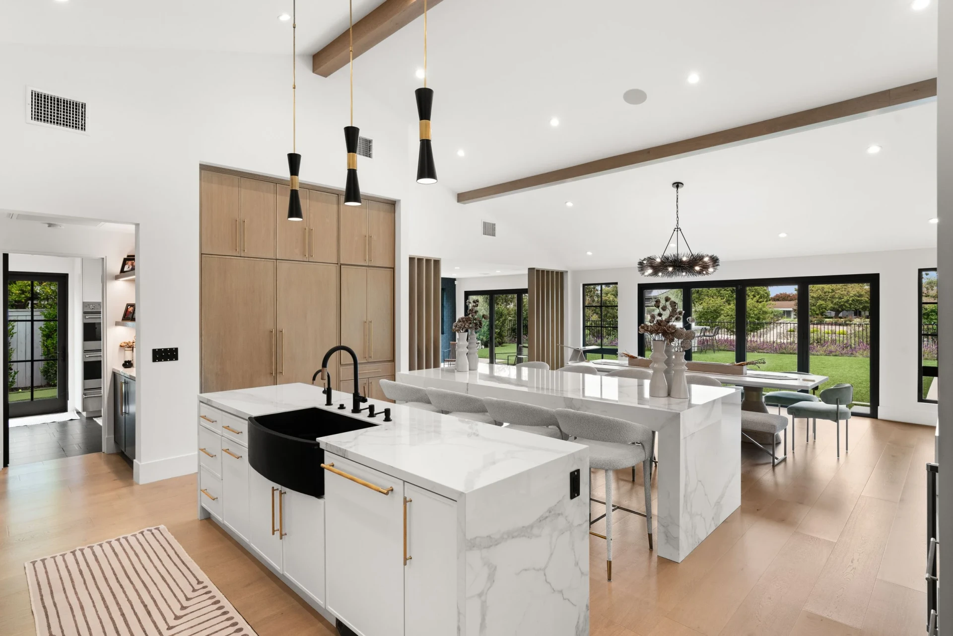 Luxury custom home interior in Costa Mesa by Drake Construction